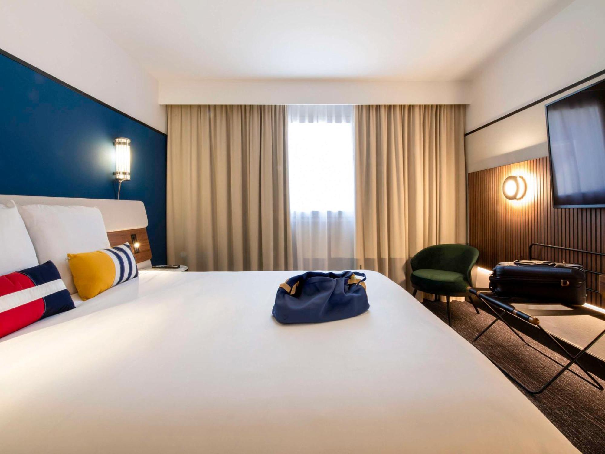 Mercure Centre Port De Plaisance 4*